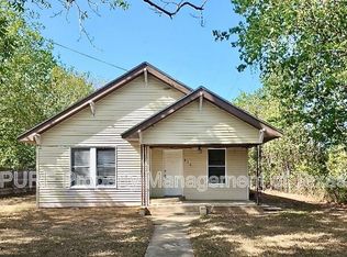606 Mesquite St, Bastrop, TX 78602