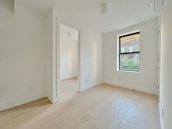3rd image of 217 Thompson St APT 9