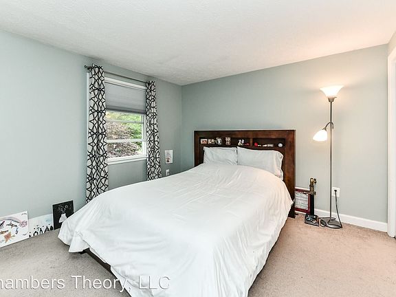 3rd image of 209 Gundry Dr