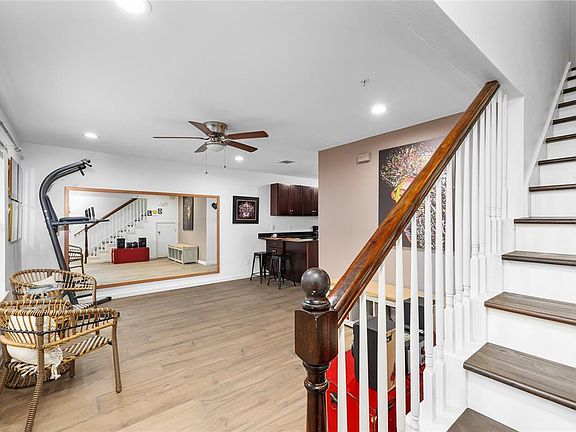 5th image of 206 Woodbridge Ln