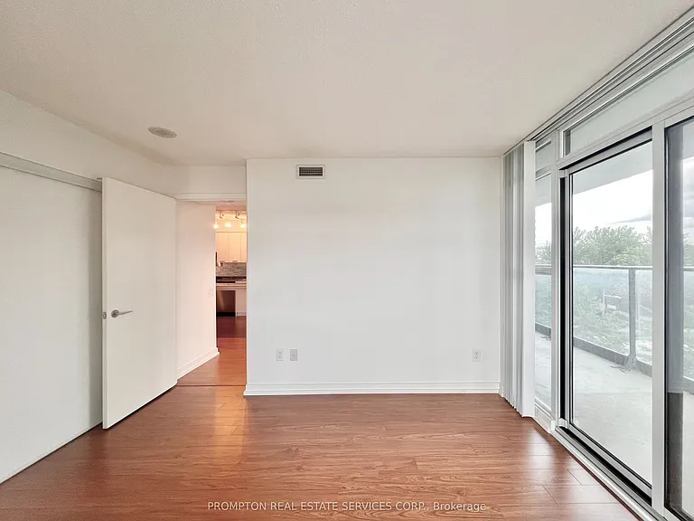 29 Singer Ct #309 — Photo 13