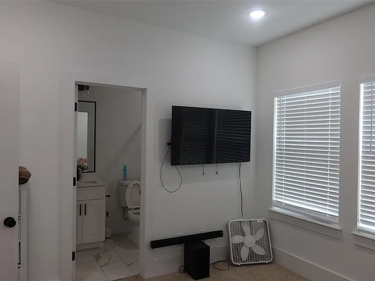 4810 Cochran St — Photo 22