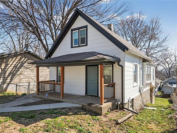 2nd image of 411 N Lawndale Ave