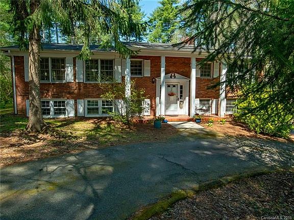 3rd image of 139 Haywood Knolls Dr