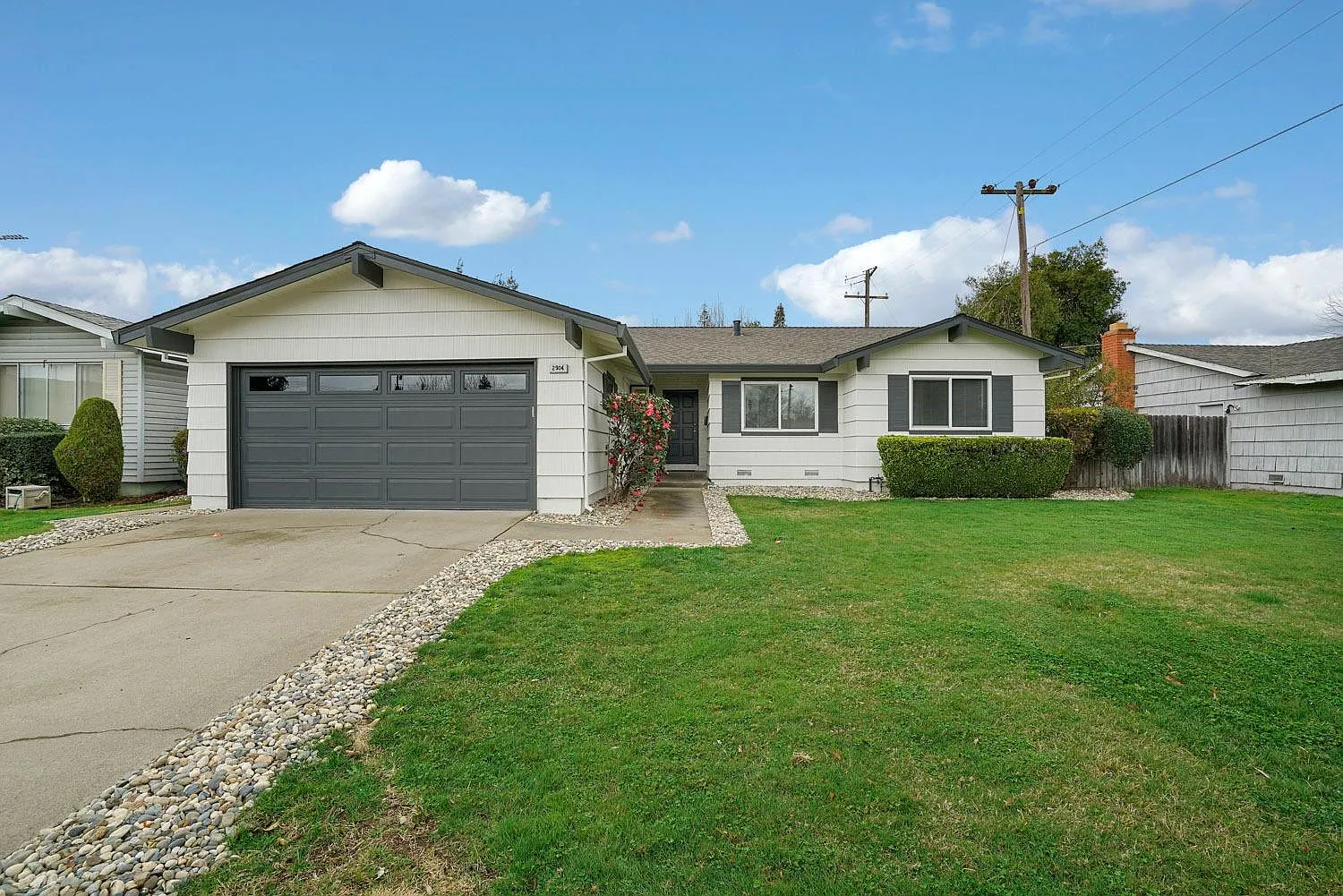 2904 Notre Dame Dr photo 1