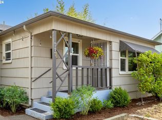 717 10th St, Springfield, OR 97477