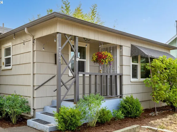 717 10th St, Springfield, OR 97477