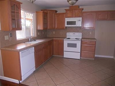 5th image of 701 Hudson Dr