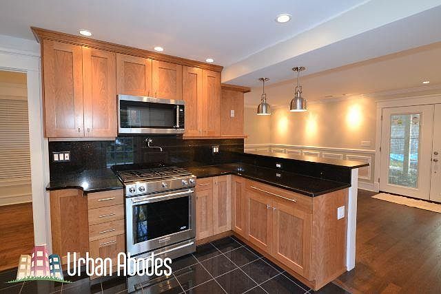 1st image of 1415 W Byron St #Coachouse1