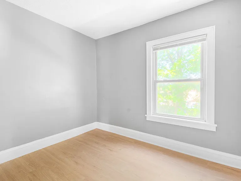 13617 Glenside Rd — Photo 10