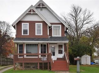 400 1/2 Walnut St, Menasha, WI 54952