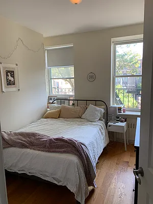 Rented by Mdays Realty | media 9