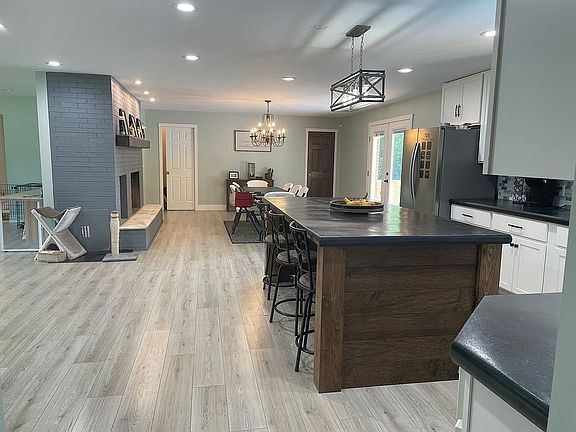 3rd image of 67100 Manitee Dr