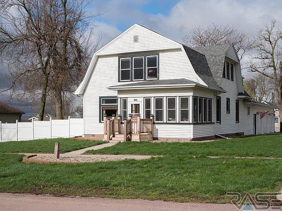 3rd image of 300 S Church Ave