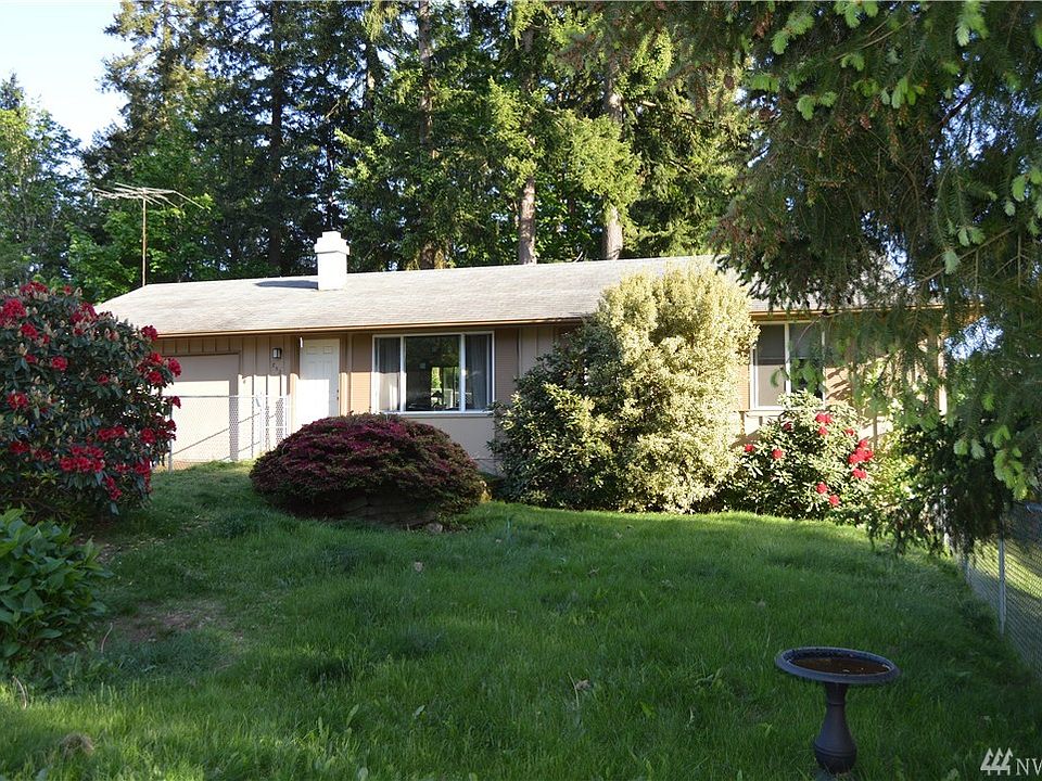 1st image of 752 NE Roswell Dr