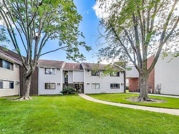 3rd image of 3400 Bayside Dr Unit 6