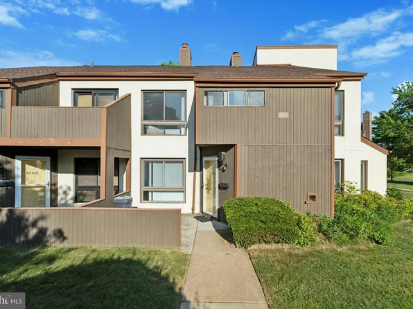 5010 Convent Ln, Philadelphia, PA 19114