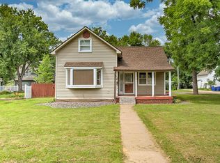 437 W 4th St, New Richmond, WI 54017