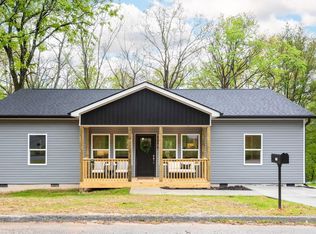 2378 Glengerrie Dr, Soddy Daisy, TN 37379