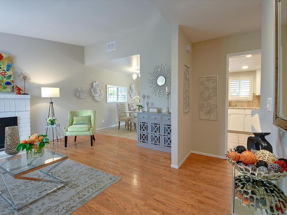 1st image of 1558 Dina Ct