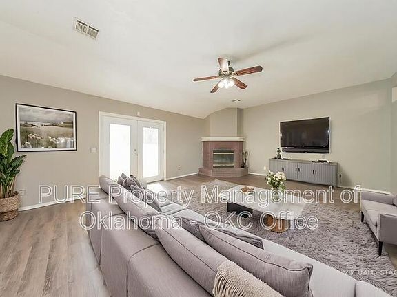4th image of 912 NW 172nd St