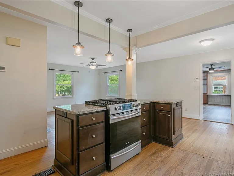 415 Vista Dr — Photo 9