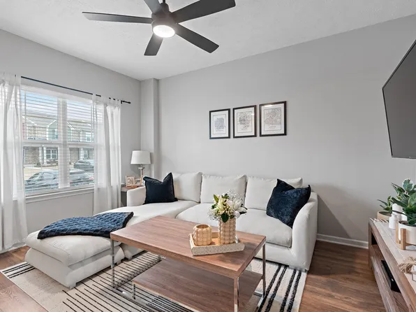 908 Bradburn Village Cir, Antioch, TN 37013