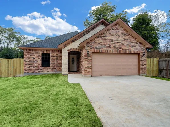 8513 Hoffman St, Houston, TX 77016