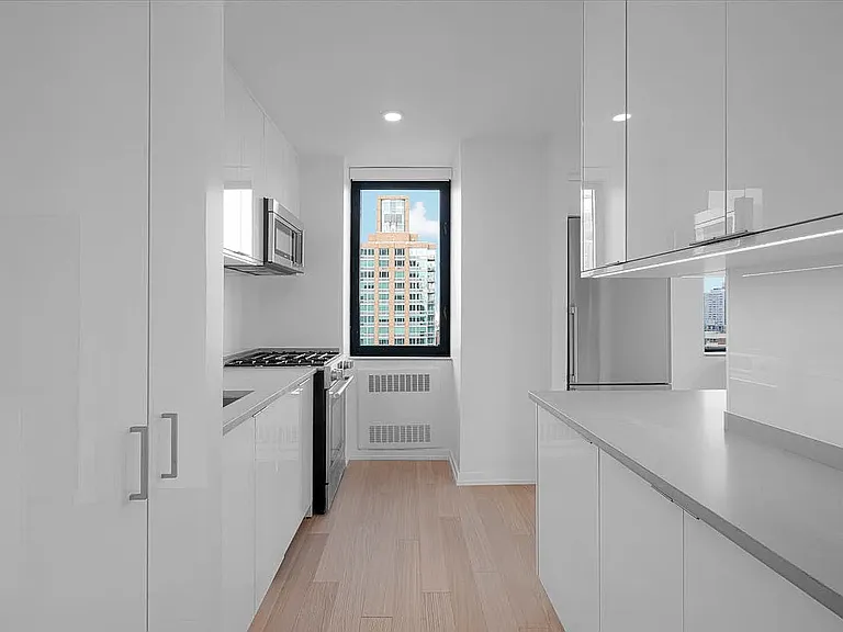75 W End Ave #C18I — Photo 5