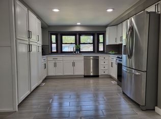 213 Northshore Rd #84, Elgin, IL 60123