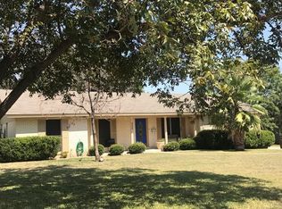 926 Pecan St, Kerrville, TX 78028