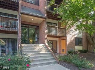 10720 West Dr APT 103, Fairfax, VA 22030
