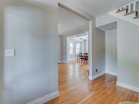 5th image of 4932 Berthold Ave