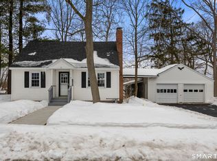 8 Hendee Road, Manchester, CT 06040