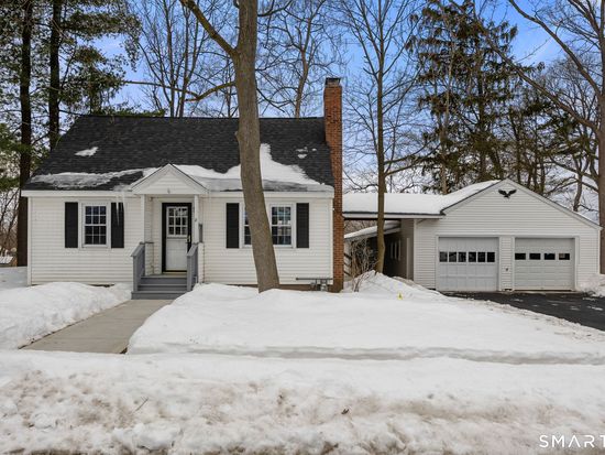 8 Hendee Road, Manchester, CT 06040