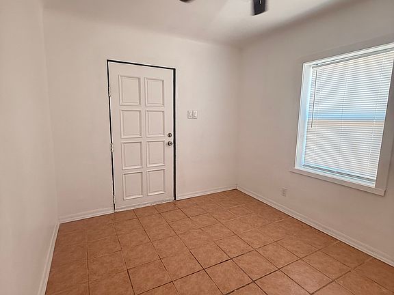 5th image of 865 S 12th Ave