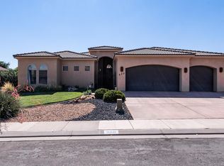 880 S Peachtree Dr, Toquerville, UT 84774