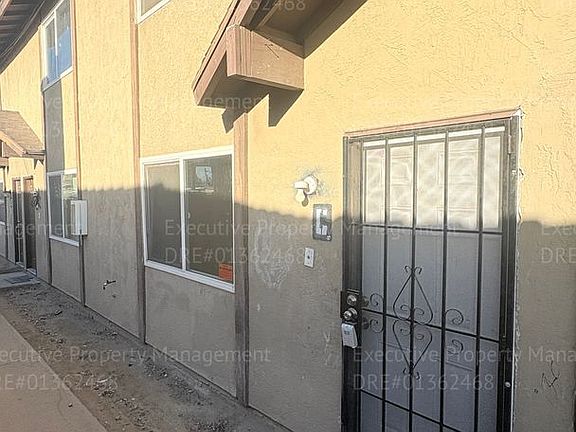 3rd image of 1405 Pacific St APT C