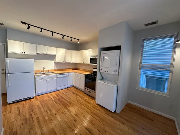 1503 W Nelson St APT 3F, Chicago, IL 60657