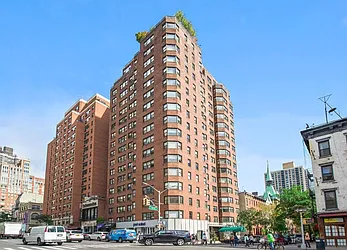 Sold by Winzone Realty Inc