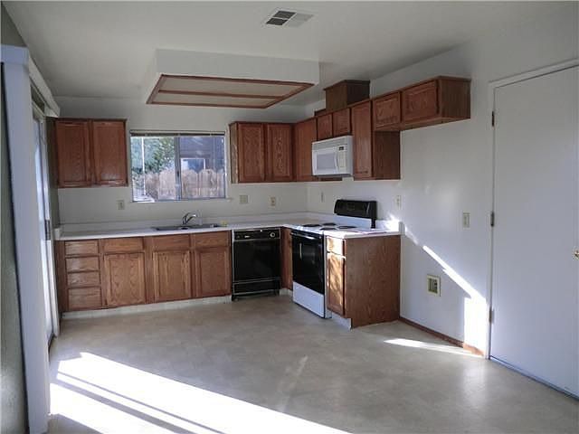 2nd image of 1524 Parker Ranch Way