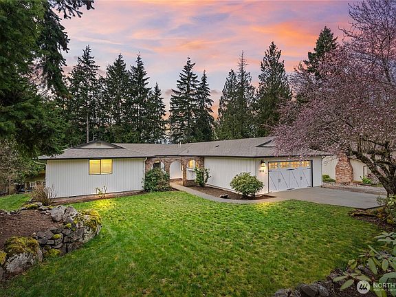 2nd image of 1816 109th Avenue Ct E