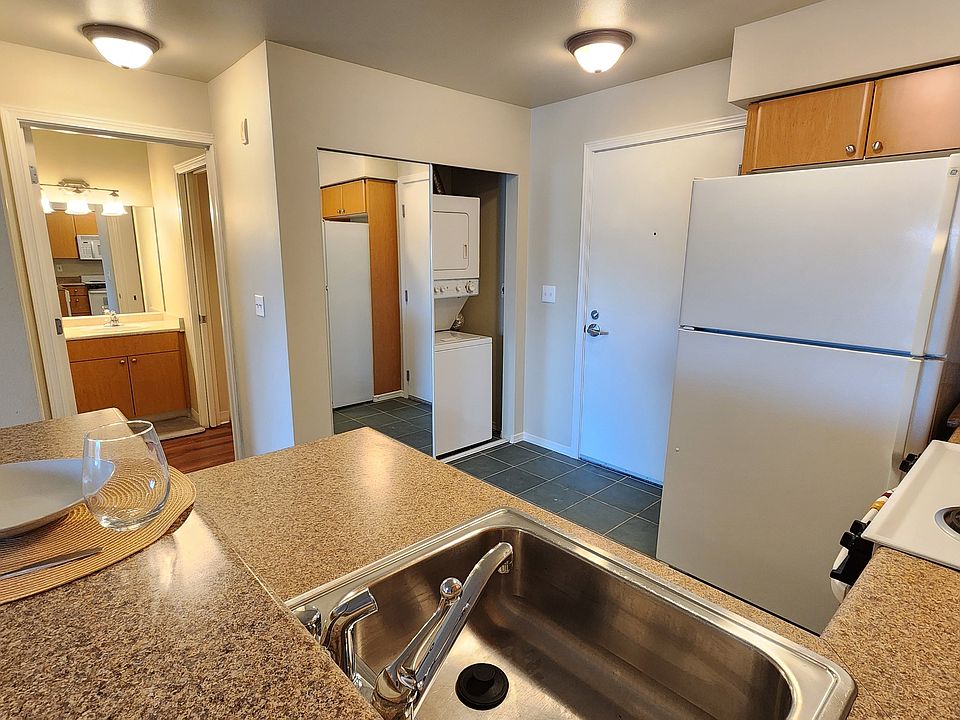 Kitchen, Laundry & Bathroom