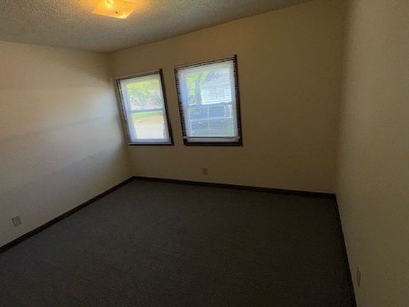 4th image of 2504 & 2506 N Kerth Ave #2504