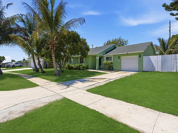 4th image of 423 Foresta Terrace