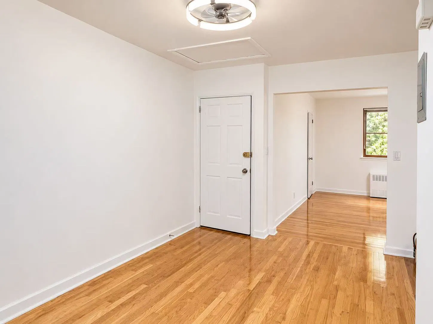2 bed, 950 sqft, $2,900 — Photo 4
