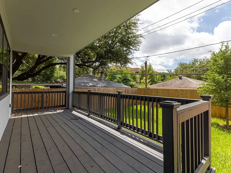 4517 Larch Ln — Photo 45