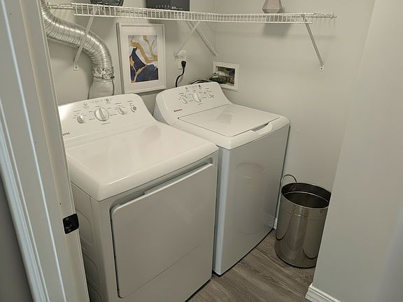 Brand New Hotpoint Washer and Dryer