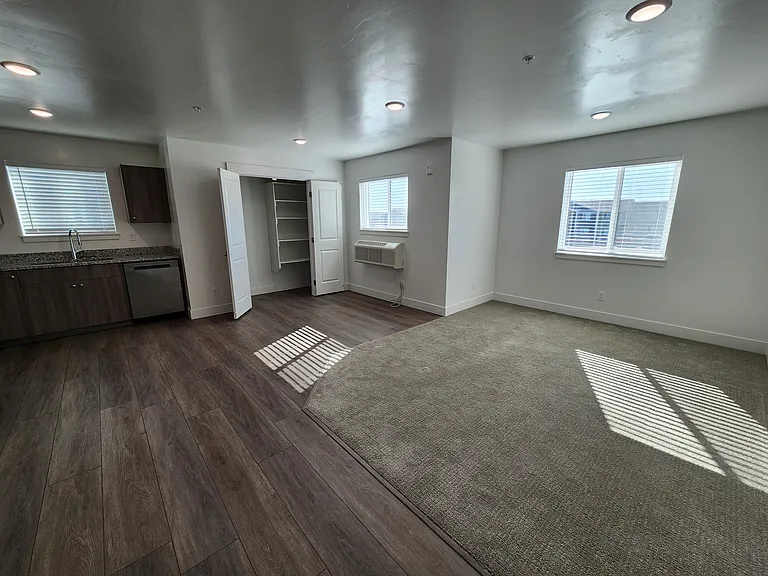 6136 Freedom Apt 4 - 3_04072025