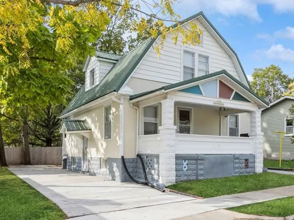 121 Clapp St, Iowa City, IA 52245